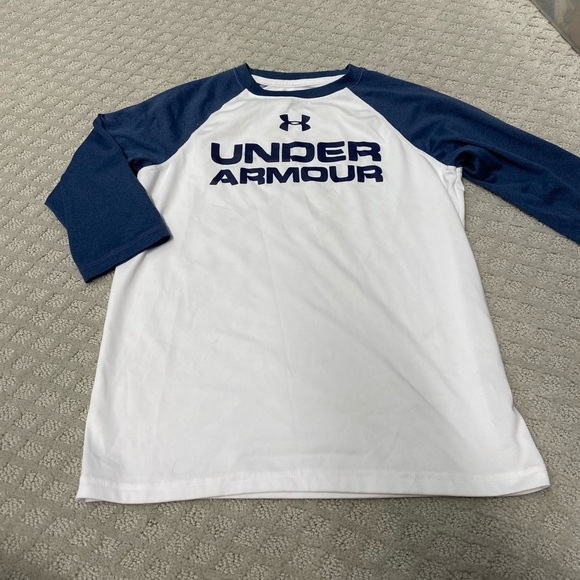 Under Armour Boys size medium 3/4 sleeve loose performance shirt - Picture 1 of 1